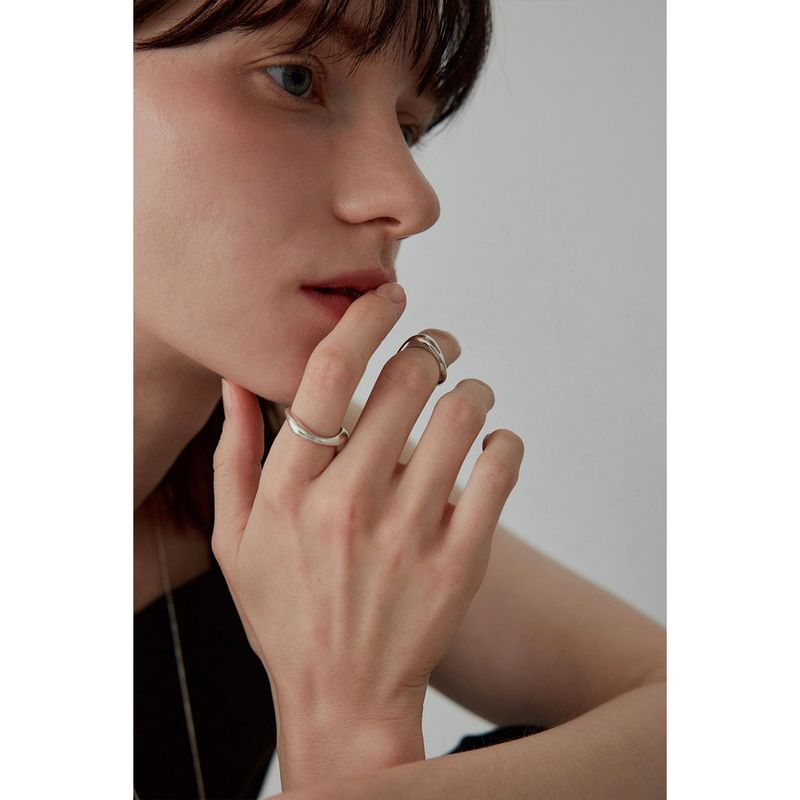 R.002/WAVY RING