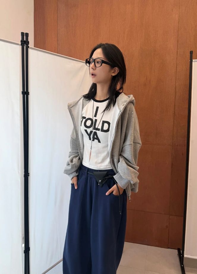 DOUBLE BUTTON STUD HOODIE