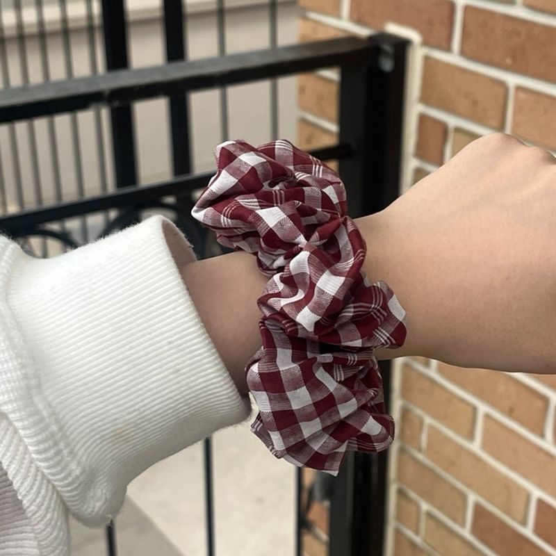 Check Scrunch-Burgundy