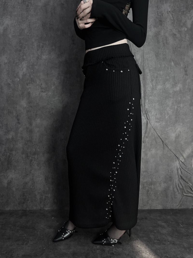 shining studded knit long skirt