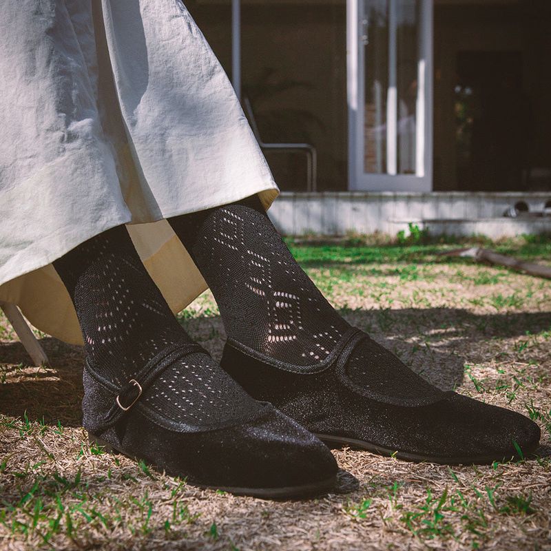 Lumy, ver venit : jet black