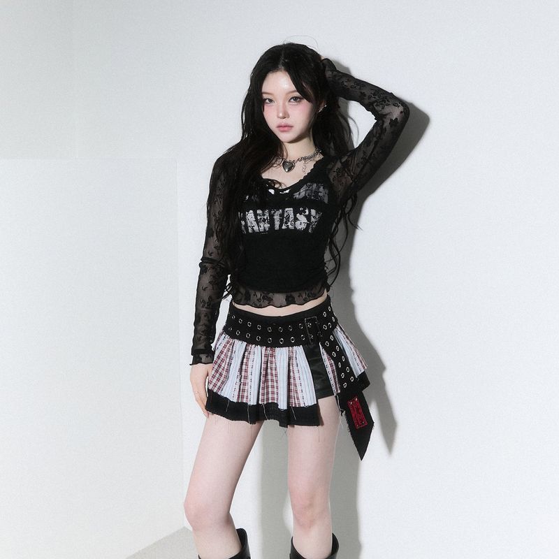 CHERRYQUIRI（チェリーキュリー）の「(3rd reorder) lettering crop sleeveless - black（Tops）」