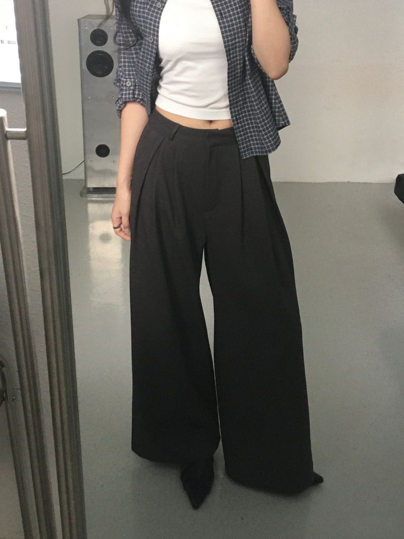 moroi(モロイ)の「Fall Pintuck Slacks(Pants)」