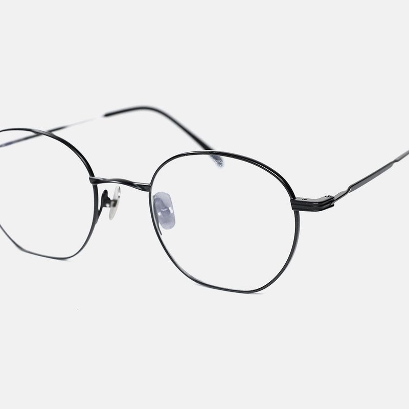 Knouun Round titanium glasses CODE. 101. A Black