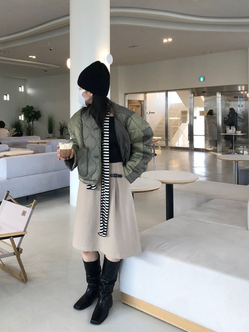 Square wrinkle middle boots 