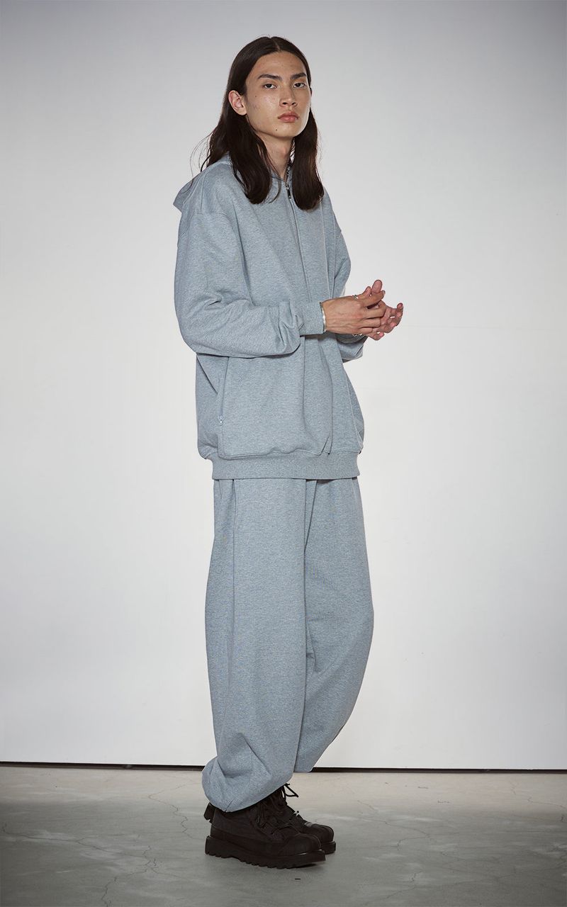 EACH DIFFER(イーチディファー)の「HAIF-ZIP HOODIE (LONG)_GRAY(Tops)」