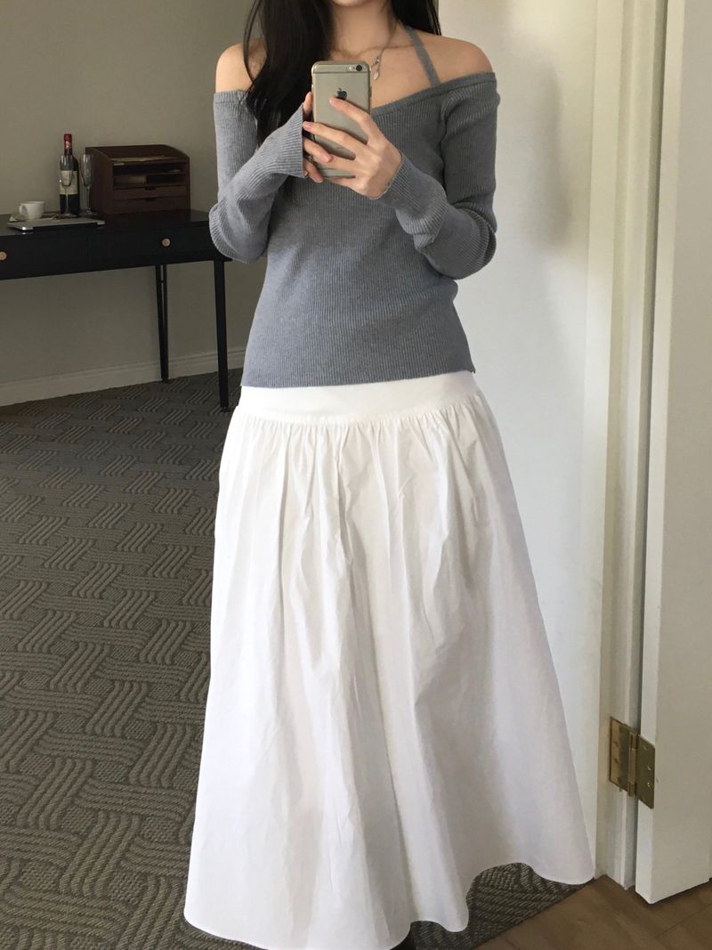 Halter Off-Shoulder Knitwear (2 colors)