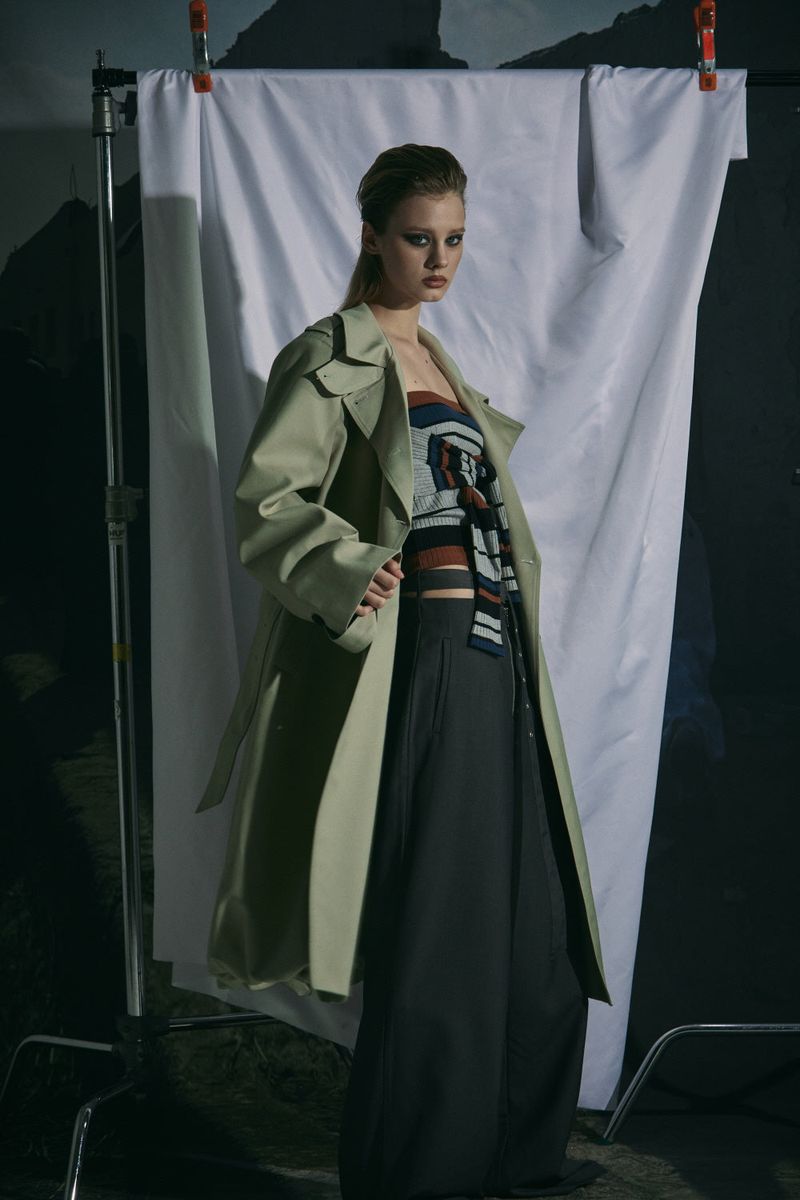 BALLOON TRENCH COAT -BEIGE