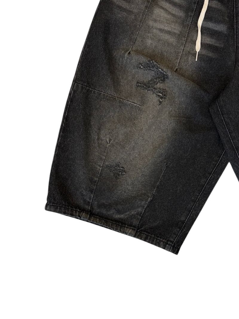Grain-Damaged Bermuda Shorts (2 Colors)