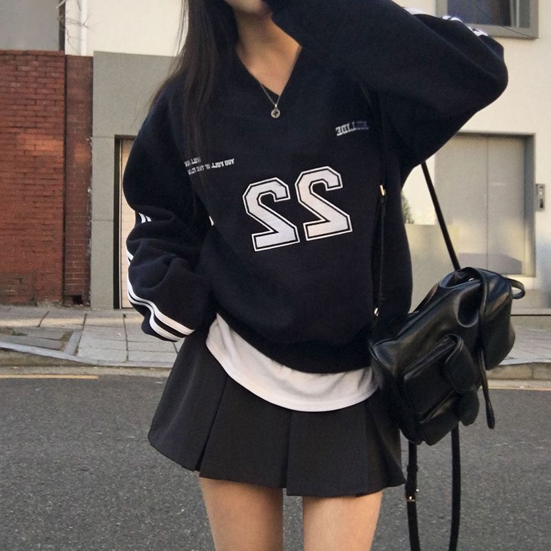 [BELLIDE MADE] Second track V-neck Oversized fit sweatshirt