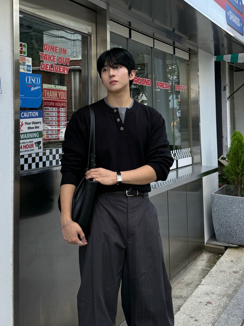 Ranne stripe pintuck curved pants