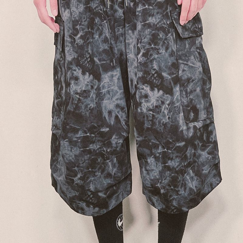 tiedye capri cargo shorts_black