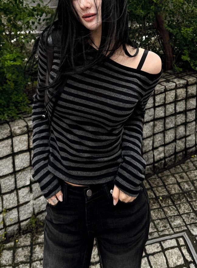26SS★ [MADE] One-Shoulder Open Stripe Tee