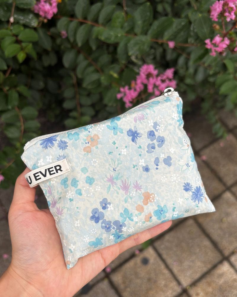 Garden flat pouch - blue , M size