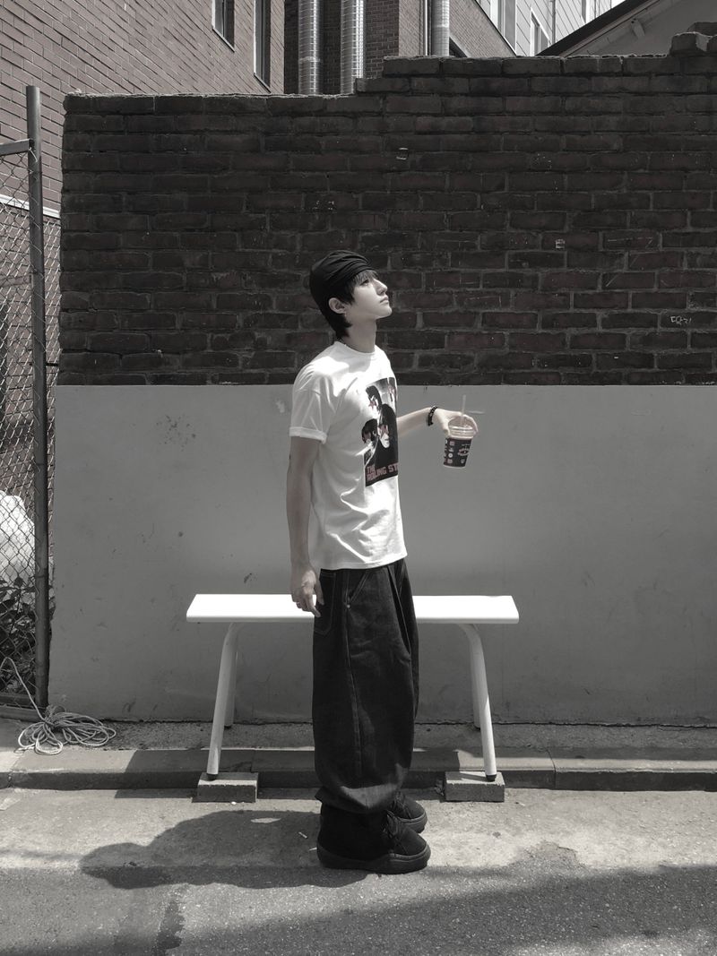 Jeff One Pleat Raw Wide Denim Pants