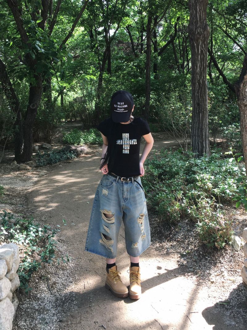 Melan Distressed Bermuda Denim Pants (2c)