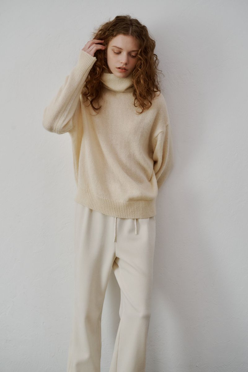 Kid mohair turtle neck knit (Camel)