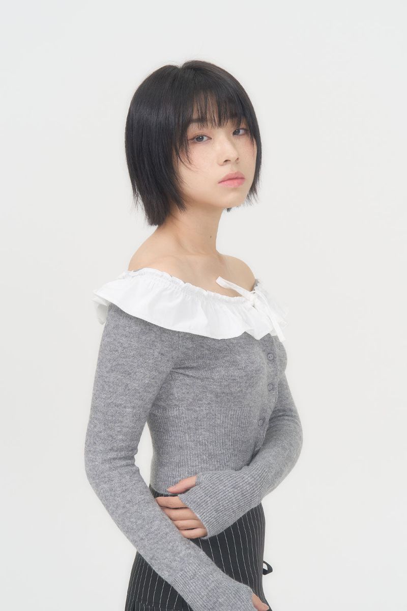 FRILL CROP CARDIGAN (CHARCOAL)