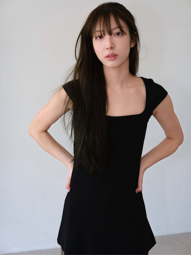 Rib Shirring Long Top (Black)