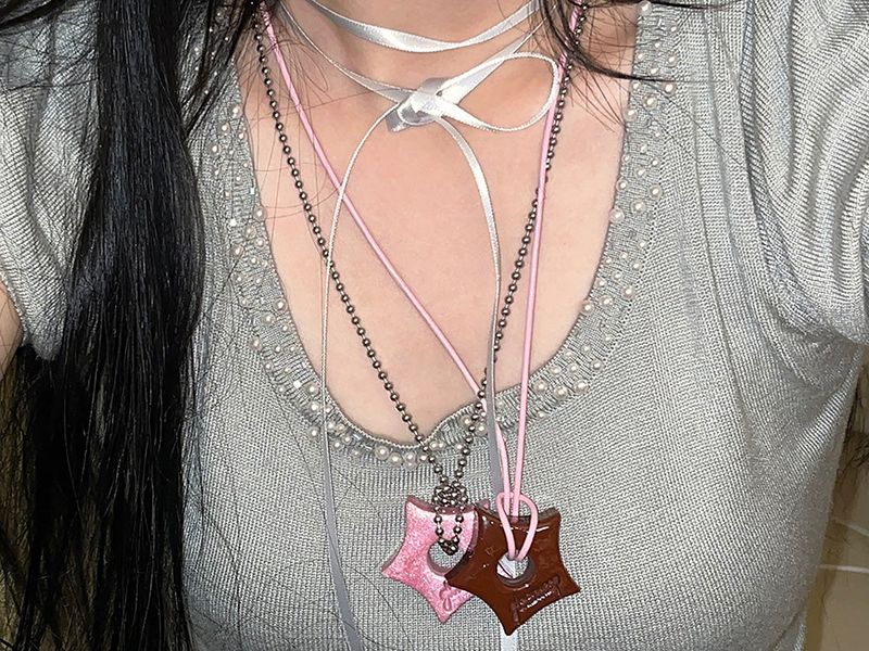 gleaming star pendant [brown]