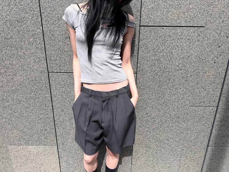 TWO-PINTUCK HARF PANTS