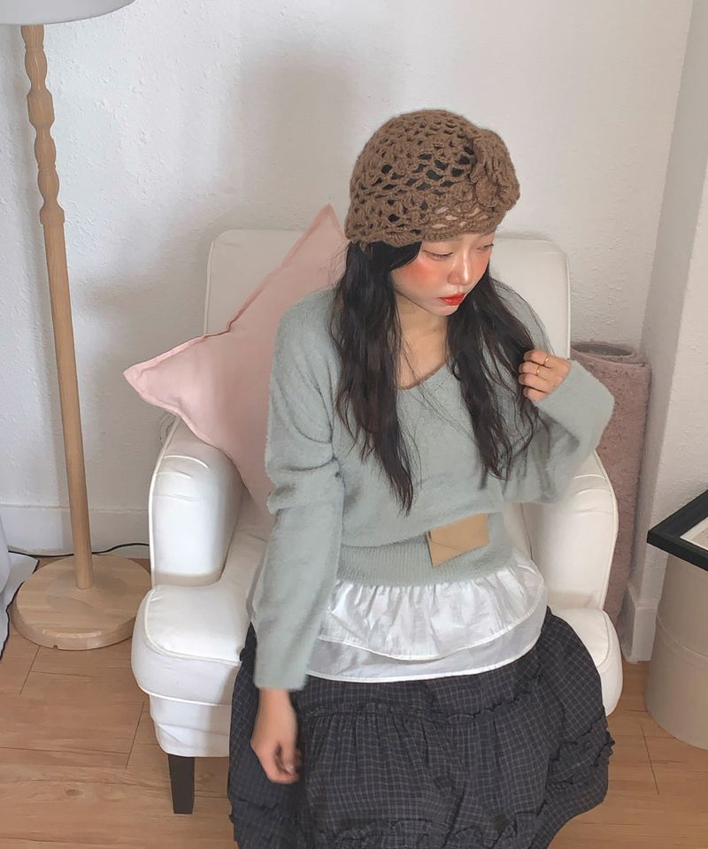 Soft Angora V-neck knitwear