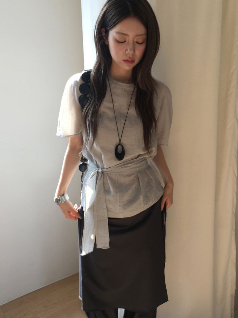 Current loose tie blouse