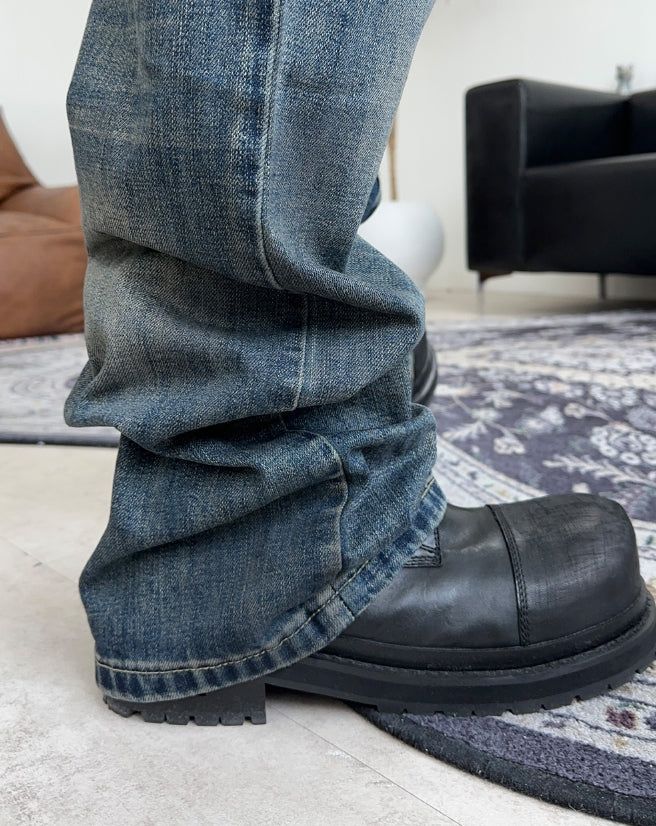 Riken Oil Washing Flare Jeans