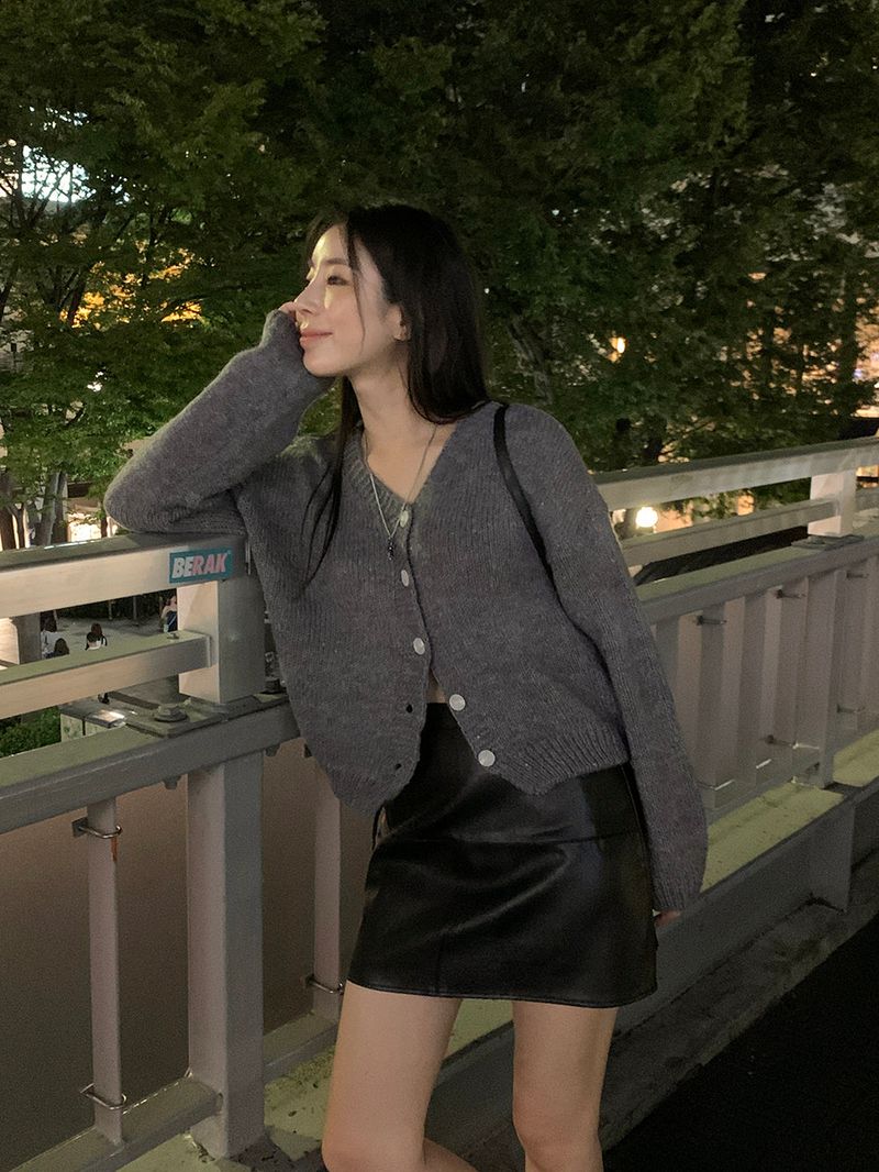 Bullet leather skirt
