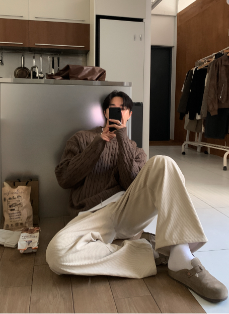 LOOKPLE（ルックプル）の「ヨギス ワイドフィット シングルタック コーデュロイパンツ（パンツ）」