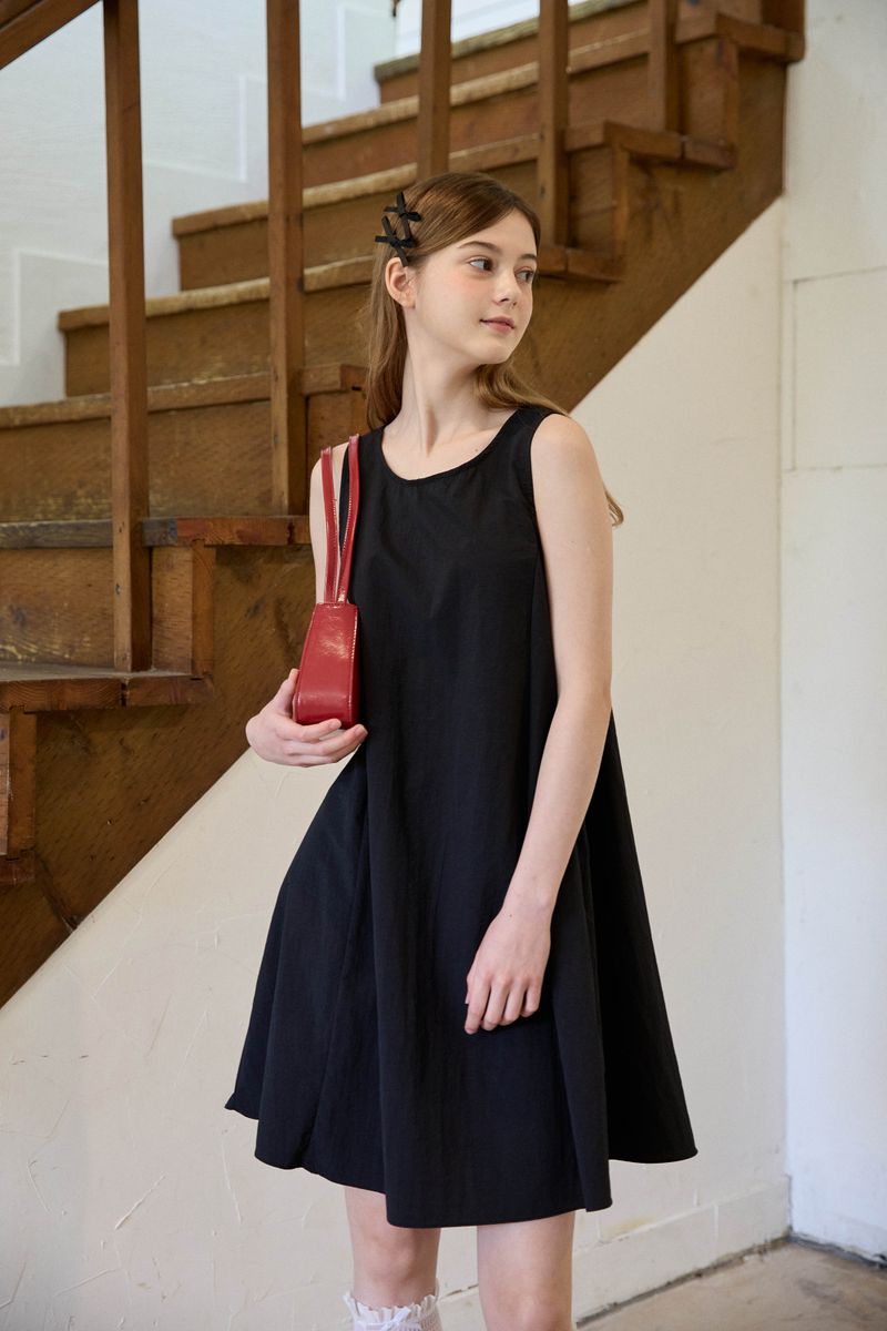 PINK PINEAPPLE（ピンクパイナップル）の「BACK RIBBON DRESS (2 COLORS)（Dresses）」