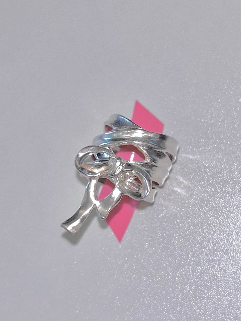 Ballet Lace-up Ring
