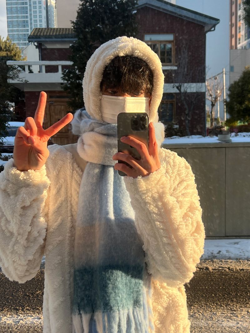 ESOO（イス）の「Fleece Cable Knit Hoodie (3 Colors)（Tops）」