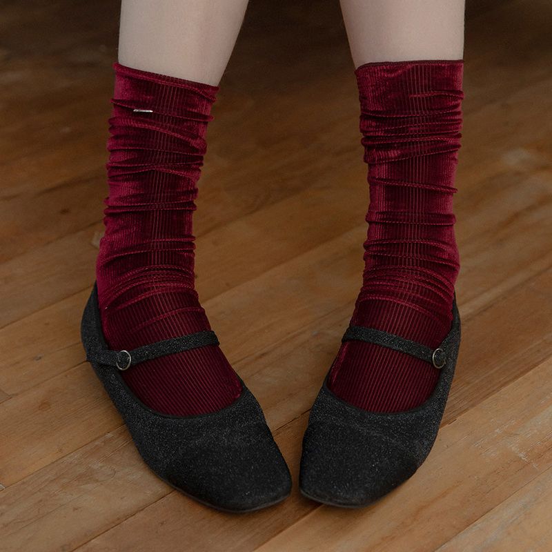 mellotory(メロートリー)の「VELVET MIDDLE SOCKS (BURGUNDY)(Fashion Accessories)」
