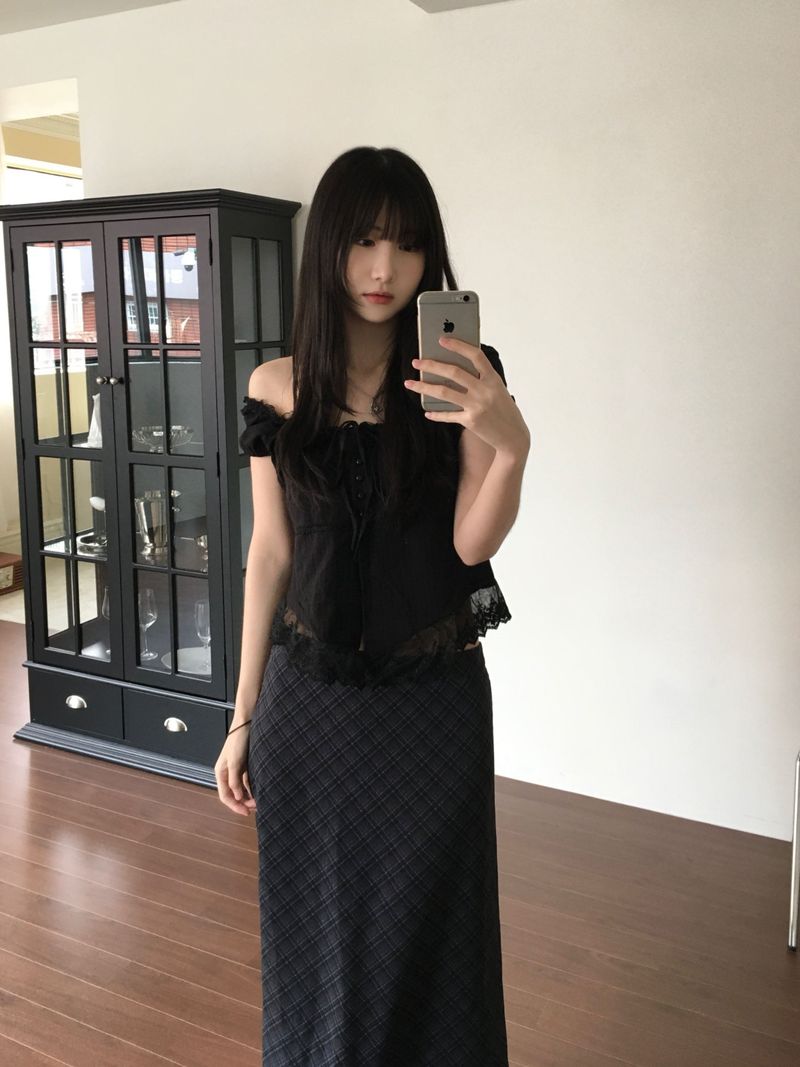Hera frill blouse (2 colors)