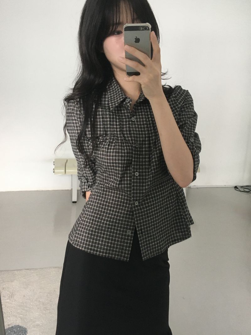 moroi（モロイ）の「Pintuck Plaid Slim Shirt（Tops）」