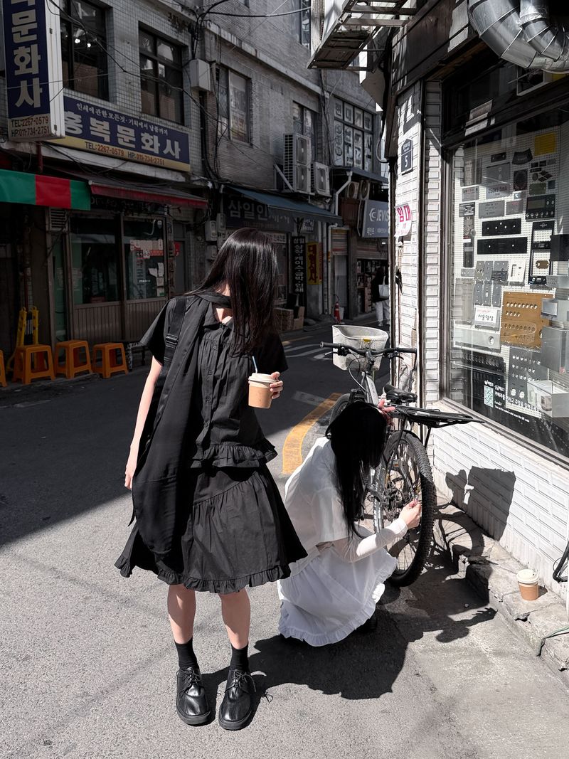 SHIRRING FRILL SHIRT