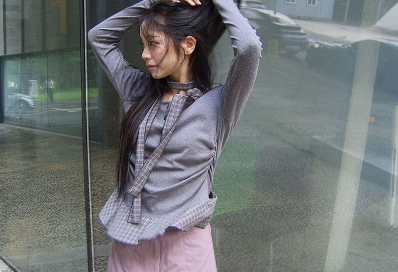 check scarf tee