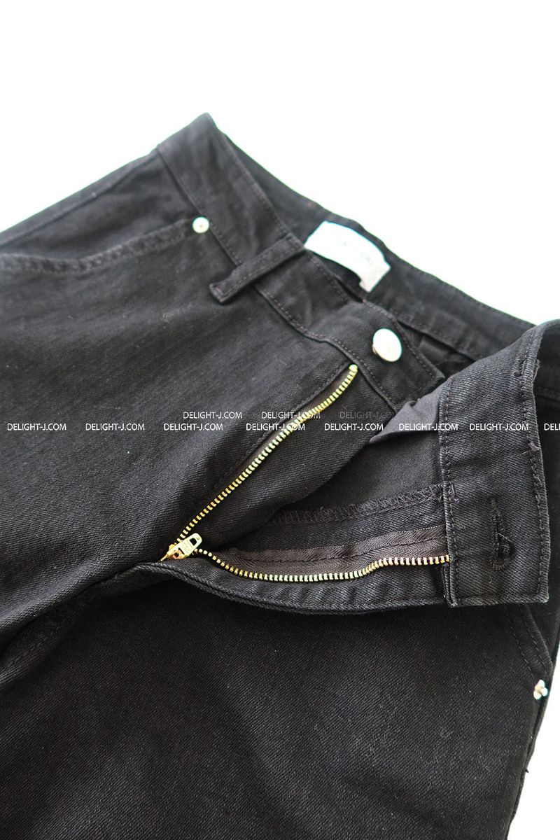 Slit Capri Three-Quarter Bootcut Pants