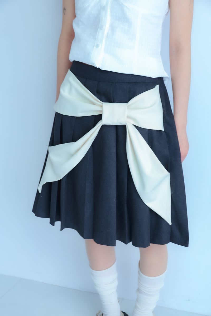 LITALMUTE（リタルミュート）の「big ribbon skirt(grey×white)（Skirts）」