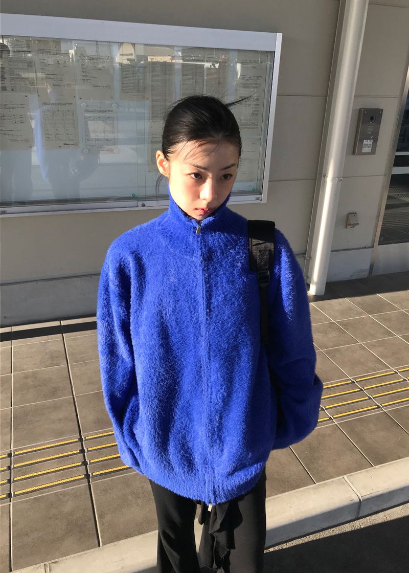  TWO-WAY ANGORA ZIP-UP