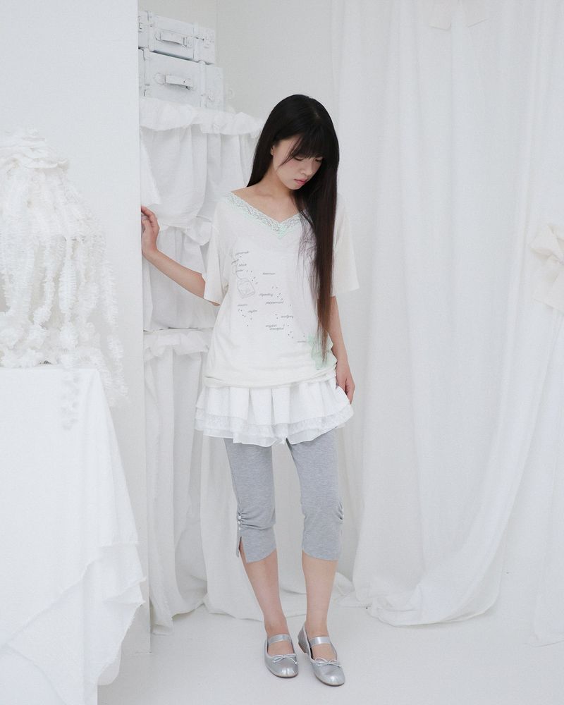 TEA DIARY V-NECK TOP / WHITE
