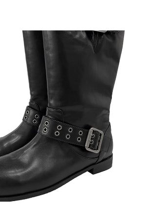 eyelet buckle middle long boots