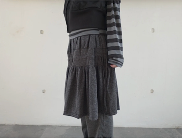 bold shirring skirt