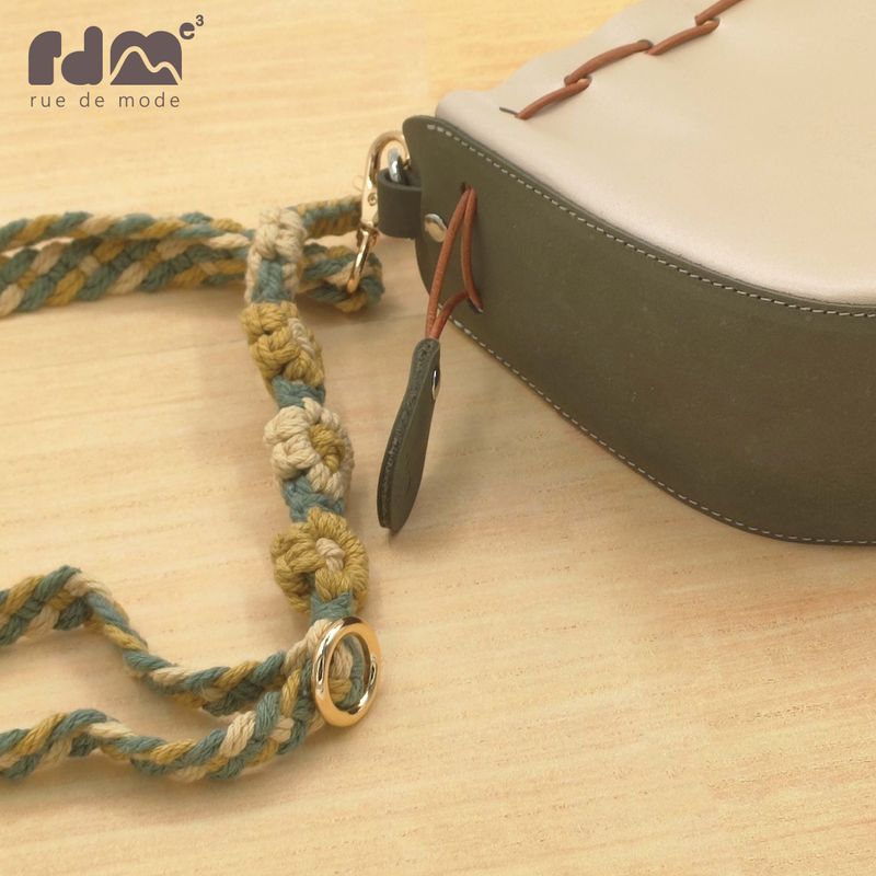 Color-blocking Genuine Leather Drawstring Bag