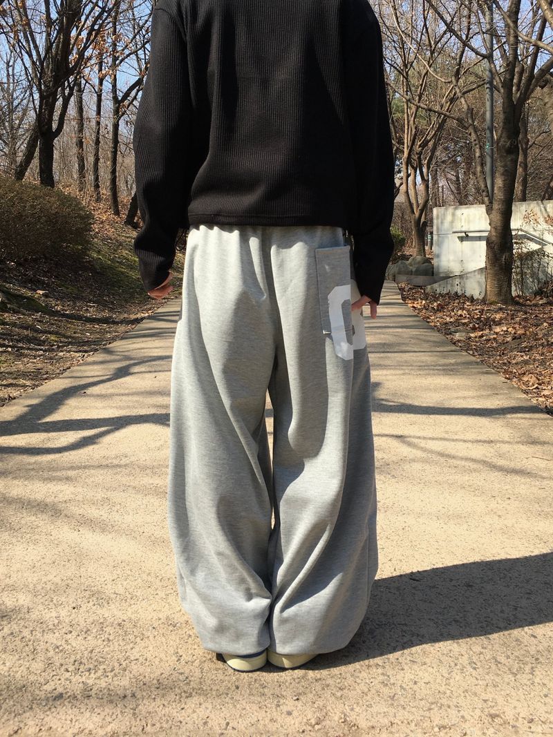 08 Basic Pintuck Wide Sweatpants 4C