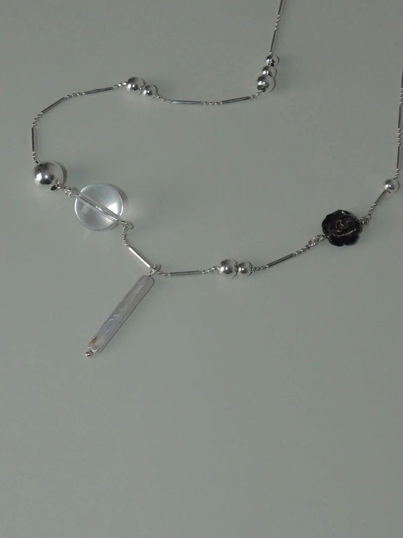 [MADE] rose arc trail necklace