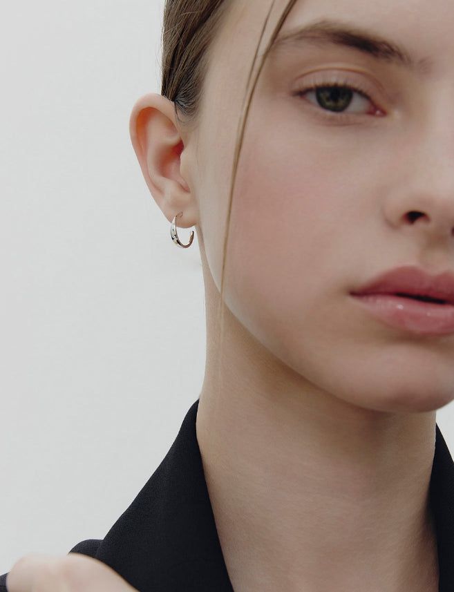 hyeres lor（イエール・ロール）の「26SS★ Precise (W) Hoop Earrings S（Accessories）」