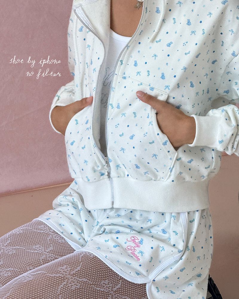 Jellambie Hoodie | Printed Hoodie with Star Zipper Pull