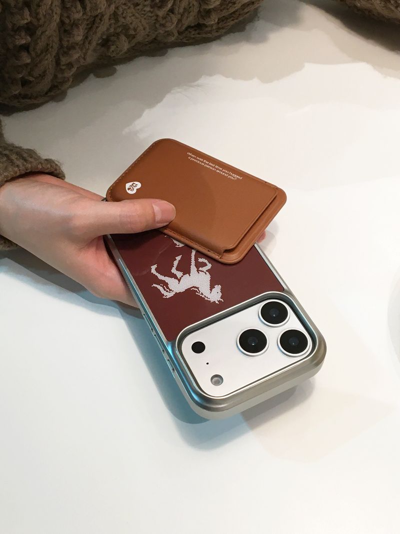 Pony Magsafe Silver Glass Bumper Case(Brown)